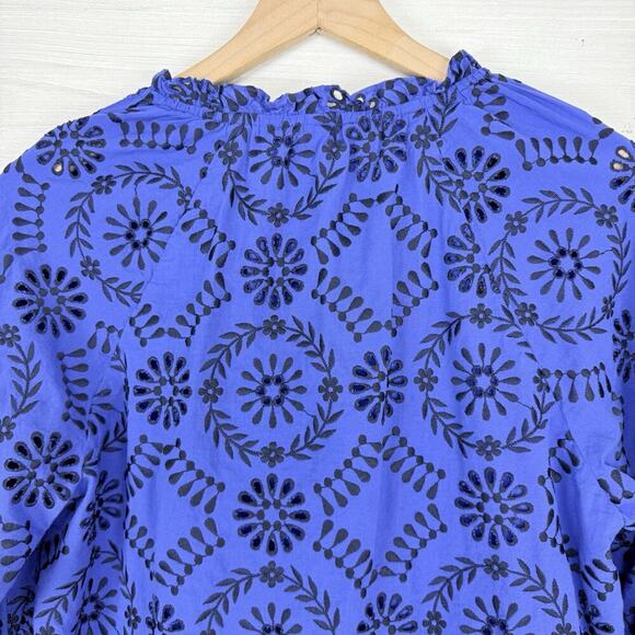 Ann Taylor Eyelet Top Blouse Size Medium Floral Blue Popover Long Sleeve Preppy - Picture 7 of 15